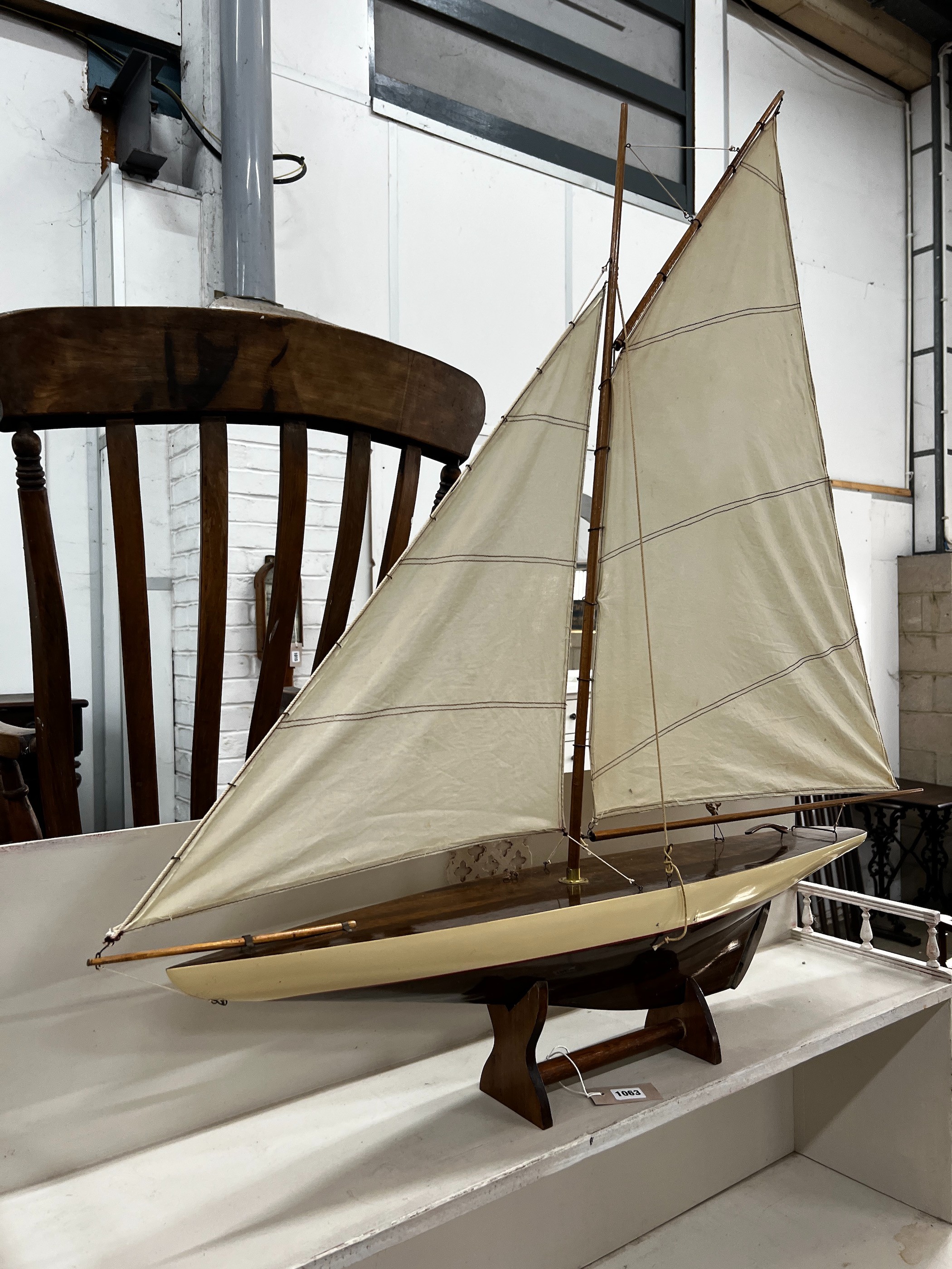 A Victorian style pond yacht, length 109cm